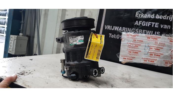 Aircopomp van een Opel Insignia 2.0 CDTI 16V 130 Ecotec 2010