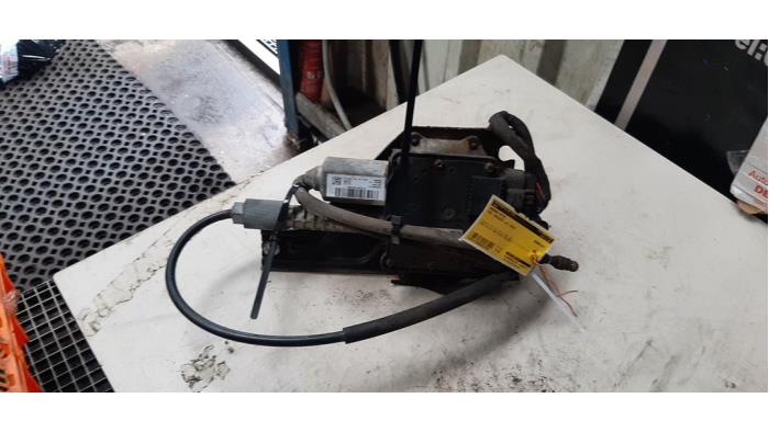 Gebruikte Handrem motor Opel Insignia 2.0 CDTI 16V 130 Ecotec Prijs € 76,23 Inclusief btw aangeboden door Autosloperij de Turk