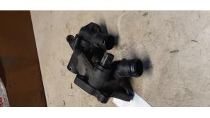 Gebruikte Thermostaat Volkswagen Polo V (6R) 1.2 12V Prijs € 43,56 Inclusief btw aangeboden door Autosloperij de Turk