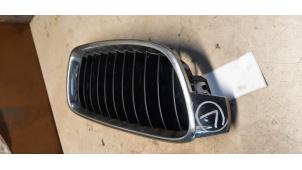 Gebruikte Grille BMW 3 serie (F30) 320d 2.0 16V EfficientDynamicsEdition Prijs € 21,78 Inclusief btw aangeboden door Autosloperij de Turk