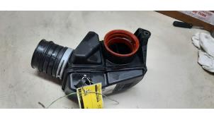 Gebruikte Luchtfilterhuis Mercedes C Sportcoupé (C203) 1.8 C-200K 16V Prijs € 32,67 Inclusief btw aangeboden door Autosloperij de Turk