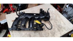 Gebruikte Inlaatspruitstuk Mercedes C Sportcoupé (C203) 1.8 C-200K 16V Prijs € 54,45 Inclusief btw aangeboden door Autosloperij de Turk