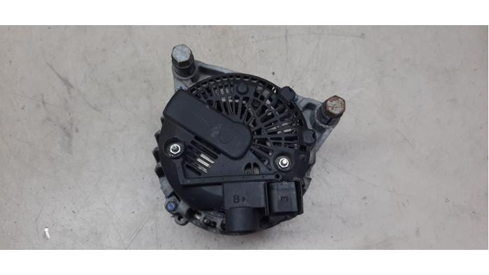 Alternator van een Ford Focus 3 1.6 TDCi 115 2013