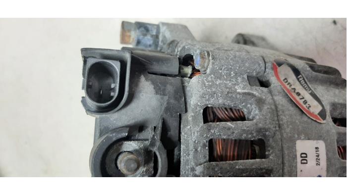 Alternator van een Ford Focus 3 1.6 TDCi 115 2013