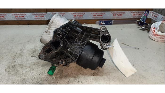 Gebruikte Oliefilterhuis Volkswagen Golf VII (AUA) 2.0 GTD 16V Prijs € 76,23 Inclusief btw aangeboden door Autosloperij de Turk