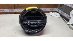Gebruikte Radio CD Speler Mini Clubman (F54) 1.5 Cooper 12V Prijs € 130,00 Margeregeling aangeboden door Autosloperij de Turk