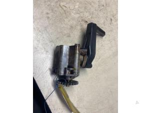 Gebruikte Oliepomp Mazda 5 (CR19) 1.8i 16V Prijs € 54,45 Inclusief btw aangeboden door Autosloperij de Turk