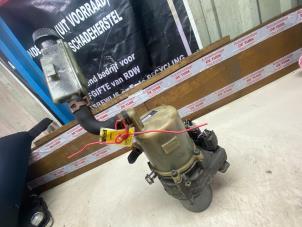 Gebruikte Pomp Servo Mazda 5 (CR19) 1.8i 16V Prijs € 82,28 Inclusief btw aangeboden door Autosloperij de Turk