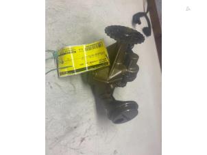 Gebruikte Oliepomp Mercedes C (W203) 1.8 C-180K 16V Prijs € 54,45 Inclusief btw aangeboden door Autosloperij de Turk