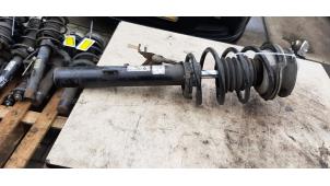 Gebruikte Schokdemper links-voor BMW 3 serie (E90) 318i 16V Prijs € 26,62 Inclusief btw aangeboden door Autosloperij de Turk