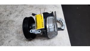 Gebruikte Pomp Servo Mercedes CLC (C203) 1.8 180 Kompressor 16V Prijs € 65,34 Inclusief btw aangeboden door Autosloperij de Turk