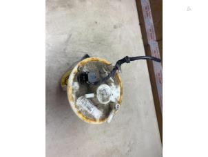 Gebruikte Benzinepomp Kia Rio III (UB) 1.2 CVVT 16V Prijs € 54,45 Inclusief btw aangeboden door Autosloperij de Turk