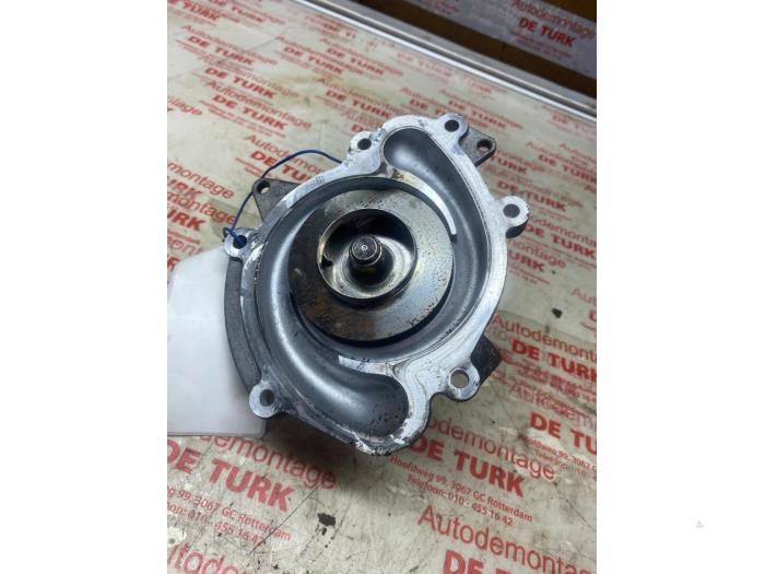 Gebruikte Waterpomp Mercedes E (C207) E-350 CDI V6 24V Prijs € 38,72 Inclusief btw aangeboden door Autosloperij de Turk