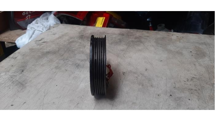 Krukas Poelie van een Audi A1 (8X1/8XK) 1.4 TFSI 16V 122 2015