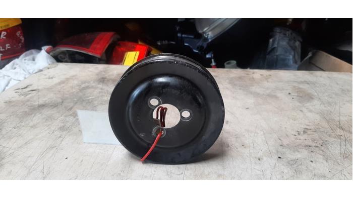 Krukas Poelie van een Audi A1 (8X1/8XK) 1.4 TFSI 16V 122 2015