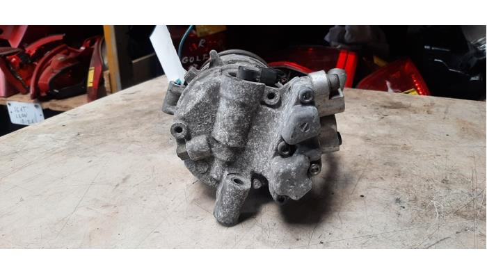 Aircopomp van een BMW 1 serie (E87/87N) 116i 2.0 16V 2010