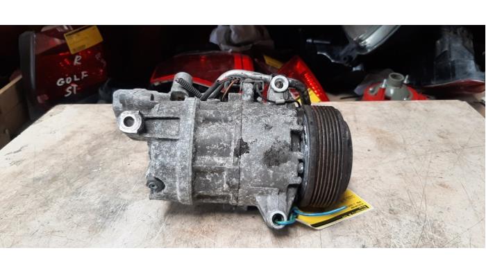 Aircopomp van een BMW 1 serie (E87/87N) 116i 2.0 16V 2010