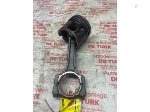 Gebruikte Zuiger Fiat Doblo Cargo (263) 1.3 D Multijet Prijs € 70,18 Inclusief btw aangeboden door Autosloperij de Turk