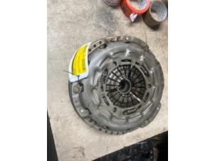 Gebruikte Vliegwiel Mercedes E Estate (S212) E-220 CDI 16V BlueEfficiency,BlueTEC Prijs € 381,15 Inclusief btw aangeboden door Autosloperij de Turk