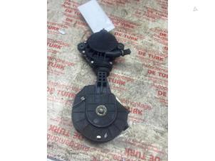 Gebruikte Spanner multiriem Mini Mini (R56) 1.6 16V Cooper S Prijs € 26,62 Inclusief btw aangeboden door Autosloperij de Turk