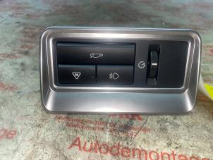 Gebruikte Schakelaar achterklep Jaguar XF Sportbrake 3.0 D S V6 24V Prijs € 32,67 Inclusief btw aangeboden door Autosloperij de Turk