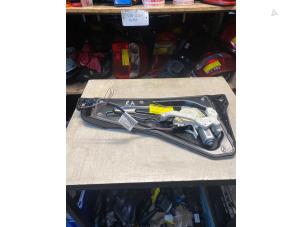 Gebruikte Ruitmechaniek 4Deurs rechts-achter Landrover Range Rover Sport (LS) 3.0 S TDV6 Prijs € 54,45 Inclusief btw aangeboden door Autosloperij de Turk