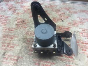 Gebruikte ABS Pomp Renault Megane II (BM/CM) 1.4 16V 98 Prijs € 54,45 Inclusief btw aangeboden door Autosloperij de Turk