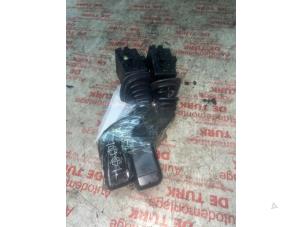 Gebruikte Combischakelaar Stuurkolom Opel Corsa C (F08/68) 1.2 16V Prijs € 21,78 Inclusief btw aangeboden door Autosloperij de Turk