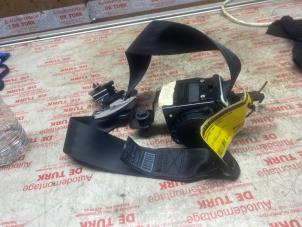 Gebruikte Veiligheidsgordel links-achter Kia Sportage (SL) 1.6 GDI 16V 4x2 Prijs € 54,45 Inclusief btw aangeboden door Autosloperij de Turk