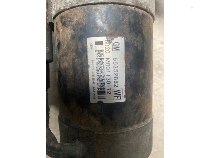 Startmotor van een Opel Insignia Sports Tourer 2.0 CDTI 16V 130 ecoFLEX 2011