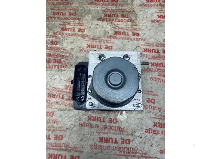 Gebruikte ABS Pomp Renault Clio IV (5R) 0.9 Energy TCE 90 12V Prijs € 54,45 Inclusief btw aangeboden door Autosloperij de Turk