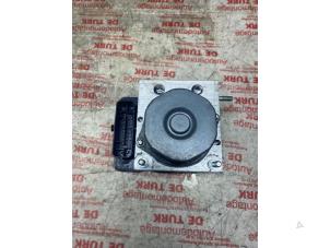 Gebruikte ABS Pomp Renault Clio IV (5R) 0.9 Energy TCE 90 12V Prijs € 54,45 Inclusief btw aangeboden door Autosloperij de Turk