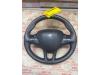 Stuurwiel van een Peugeot 208 I (CA/CC/CK/CL), 2012 / 2019 1.2 Vti 12V PureTech 82, Hatchback, Benzine, 1.199cc, 60kW (82pk), FWD, EB2F; HMZ, 2012-03 / 2019-12, CAHMZ; CCHMZ 2013