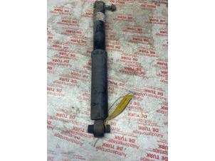 Gebruikte Schokdemper links-achter Nissan Qashqai (J11) 1.2 DIG-T 16V Prijs € 32,67 Inclusief btw aangeboden door Autosloperij de Turk