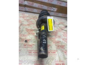 Gebruikte Schokdemper links-voor Opel Astra J GTC (PD2/PF2) 1.6 SIDI Turbo 16V Motorsport Prijs € 48,40 Inclusief btw aangeboden door Autosloperij de Turk