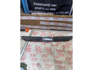 Gebruikte Grille Ford B-Max (JK8) 1.0 EcoBoost 12V 125 Prijs € 26,62 Inclusief btw aangeboden door Autosloperij de Turk