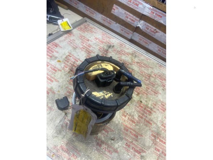 Gebruikte Tank element Pomp Volkswagen Transporter/Caravelle T5 2.5 TDi Prijs € 108,90 Inclusief btw aangeboden door Autosloperij de Turk