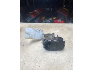 Gebruikte Gasklephuis Mercedes C (W204) 1.8 C-180 CGI 16V Prijs € 54,45 Inclusief btw aangeboden door Autosloperij de Turk