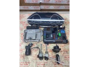 Gebruikte Kontaktslot + computer Peugeot 208 I (CA/CC/CK/CL) 1.4 16V Prijs € 108,90 Inclusief btw aangeboden door Autosloperij de Turk