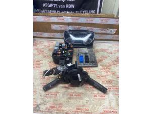 Gebruikte Contactslot + computer Opel Corsa E 1.0 SIDI Turbo 12V Prijs € 163,35 Inclusief btw aangeboden door Autosloperij de Turk