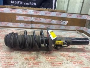 Gebruikte Schokdemper links-voor Opel Astra J GTC (PD2/PF2) 1.4 Turbo 16V ecoFLEX 140 Prijs € 54,45 Inclusief btw aangeboden door Autosloperij de Turk