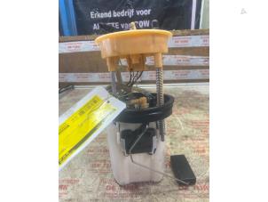 Gebruikte Benzinepomp Volkswagen Polo V (6R) 1.4 TDI 12V 90 Prijs € 54,45 Inclusief btw aangeboden door Autosloperij de Turk