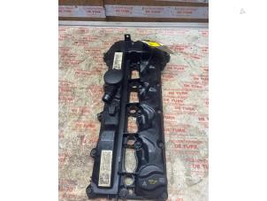 Gebruikte Kleppendeksel Mercedes C (W204) 3.0 C-350 CDI V6 24V Prijs € 70,18 Inclusief btw aangeboden door Autosloperij de Turk