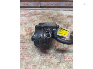 Gebruikte Oliepomp Ford Mondeo III 2.0 Di 16V Prijs € 65,34 Inclusief btw aangeboden door Autosloperij de Turk