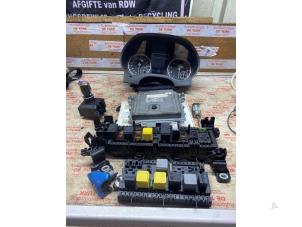 Gebruikte Contactslot + computer Mercedes B (W246) 1.6 B-180 BlueEFFICIENCY Turbo 16V Prijs € 326,70 Inclusief btw aangeboden door Autosloperij de Turk