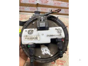 Gebruikte Benzinepomp Renault Clio IV (5R) 0.9 Energy TCE 90 12V Prijs € 43,56 Inclusief btw aangeboden door Autosloperij de Turk