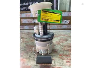 Gebruikte Benzinepomp Nissan Qashqai (J10) 2.0 16V 4x4 Prijs € 54,45 Inclusief btw aangeboden door Autosloperij de Turk