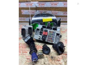 Gebruikte Kontaktslot + computer Fiat Punto II (188) 1.4 16V Prijs € 108,90 Inclusief btw aangeboden door Autosloperij de Turk