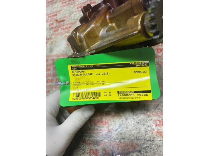 Gebruikte Oliepomp Nissan Pulsar (C13) 1.2 DIG-T 16V Prijs € 43,56 Inclusief btw aangeboden door Autosloperij de Turk