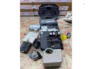 Gebruikte Kontaktslot + computer Nissan Juke (F15) 1.2 DIG-T 16V Prijs € 163,35 Inclusief btw aangeboden door Autosloperij de Turk